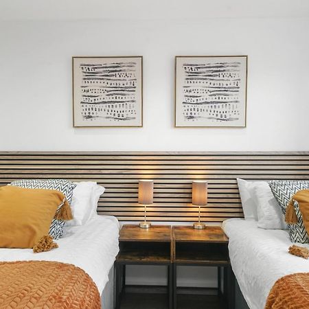Modern Bungalow In Maidstone Sleeps 5 With Free Parking Luaran gambar