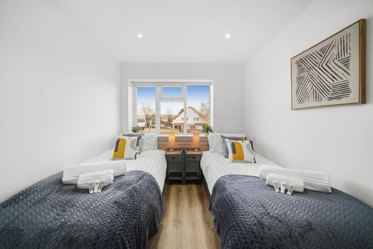 Modern Bungalow In Maidstone Sleeps 5 With Free Parking Luaran gambar